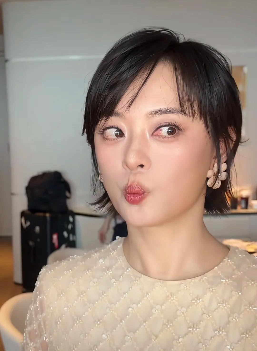 孙俪只要不塌房她的演技好不好，她的剧火不火都已经不重要了。因为她过得够自在，工作