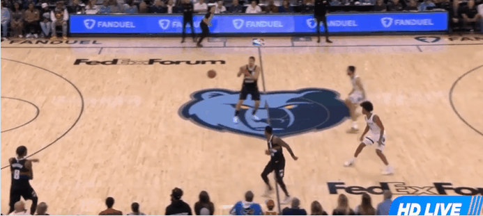 约基奇太不讲理，半场三分稳稳命中，杨瀚森学习的榜样



约基奇打的很棒，半场三