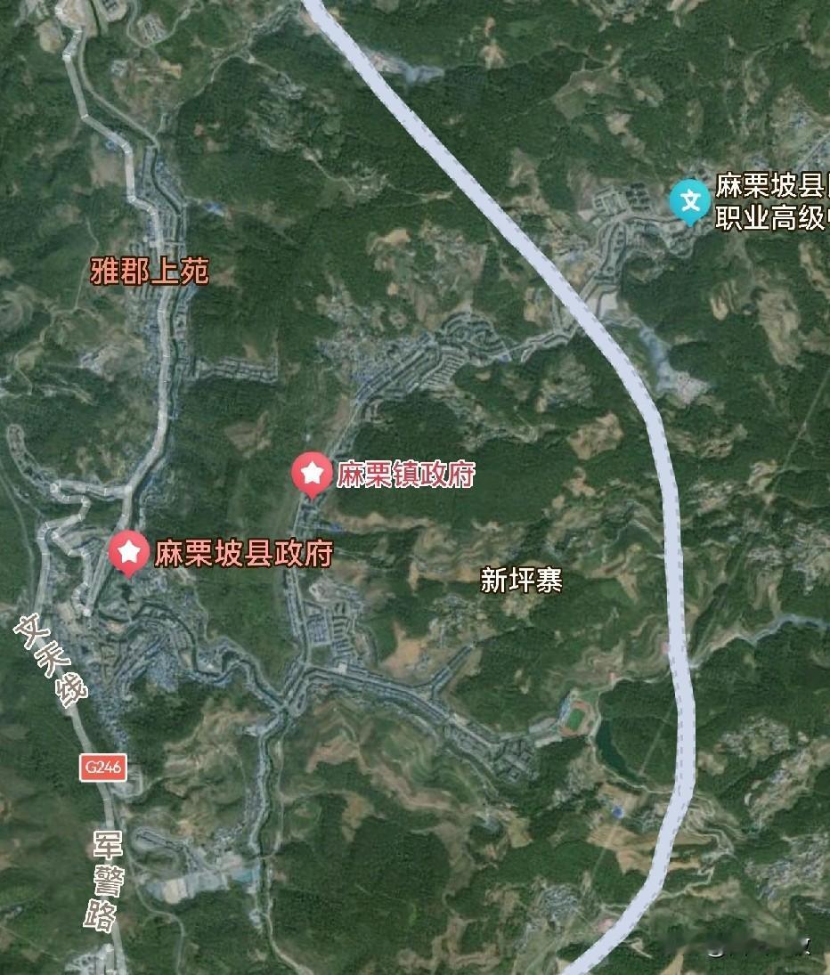 最不像城市的城市——麻栗坡。早就听说延安的城区拉得很长，云南东南部的麻栗坡县比延