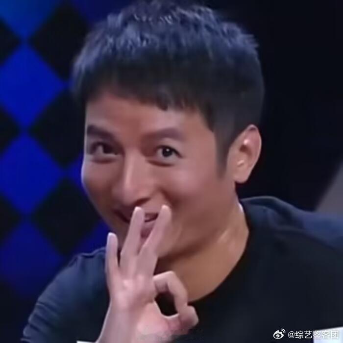 维嘉觉得跟何与聊天会尴尬我们的宿舍维嘉提前铺垫怕和何与聊天冷场，一句话说完直接被