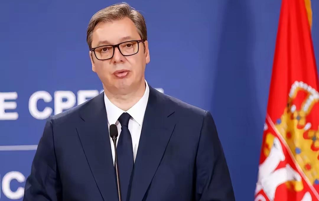 武契奇这次是真亮刀了。他公开警告：阿尔巴尼亚、克罗地亚、科索沃正等着全球乱起来，