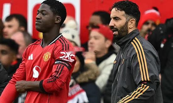 曼联名宿纳尼，谈到球员攻击球队的情况，表示这在弗格森时代，是绝对不会发生的事情。