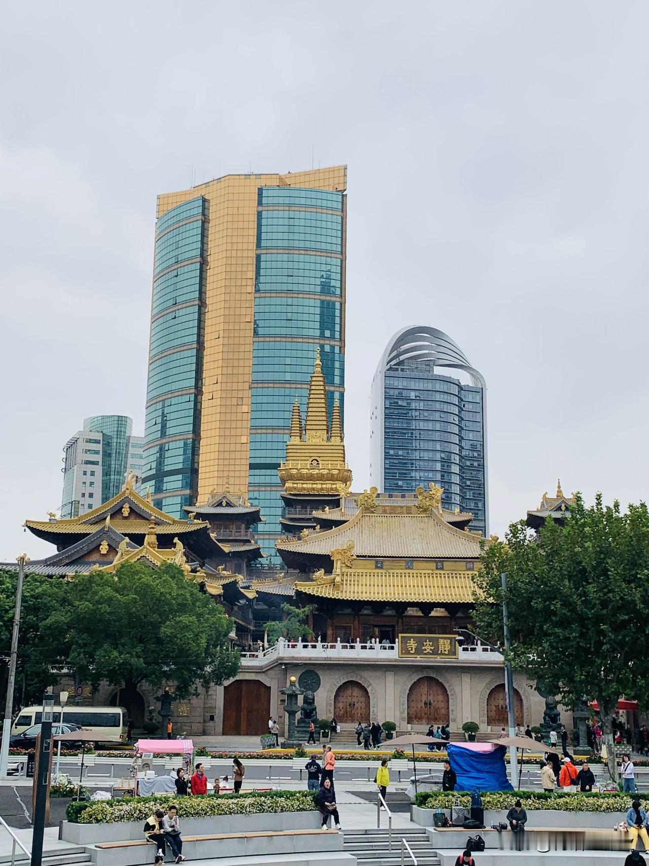 分享我这周有趣的事：为什么牛马上班拉磨的时候每天都是好天气，一到周末休息的这天碰