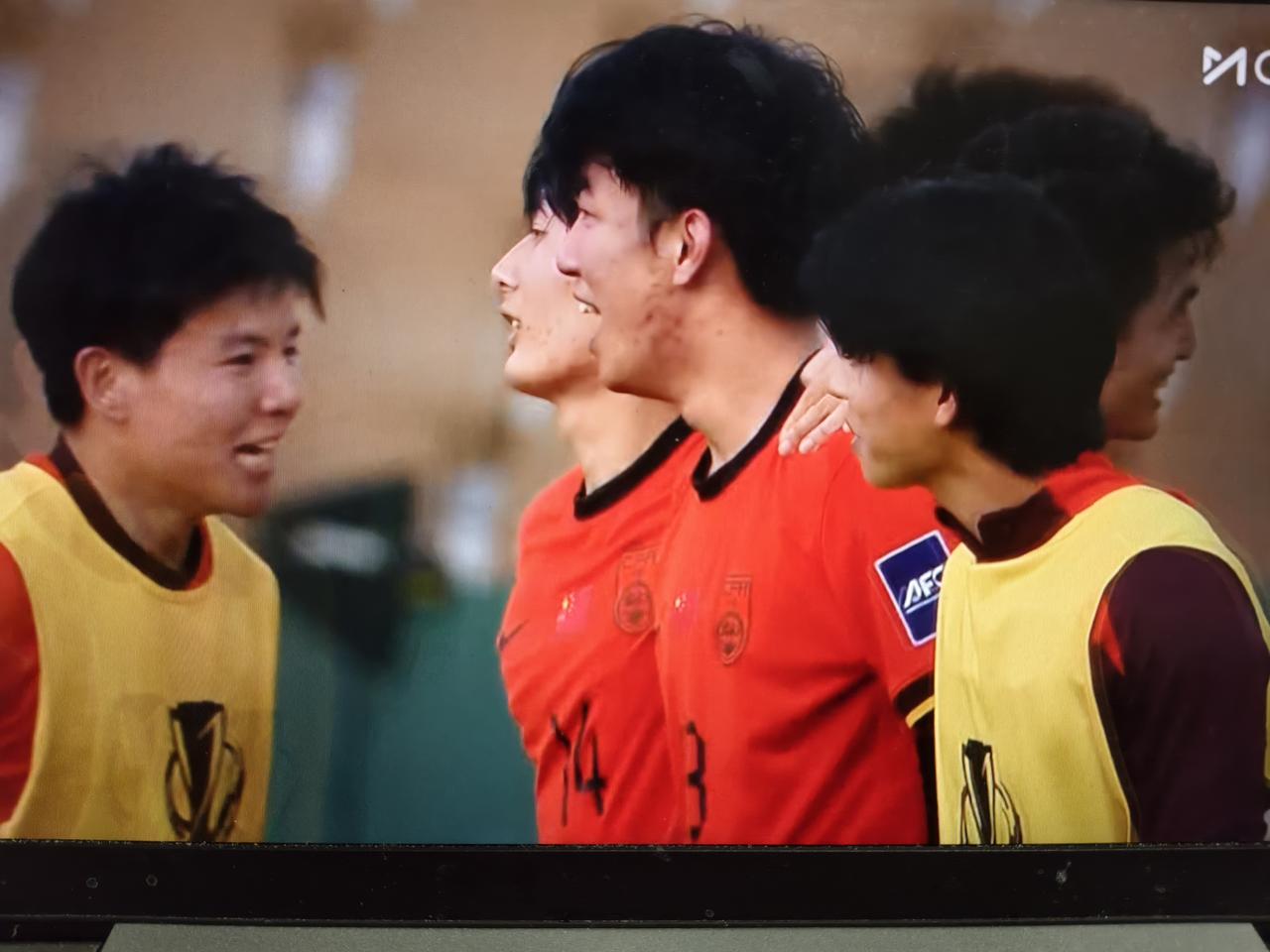 了不起、了不起、了不起
屎球也罢，没有传控也好，中国足球最需要的是胜利。只有参加