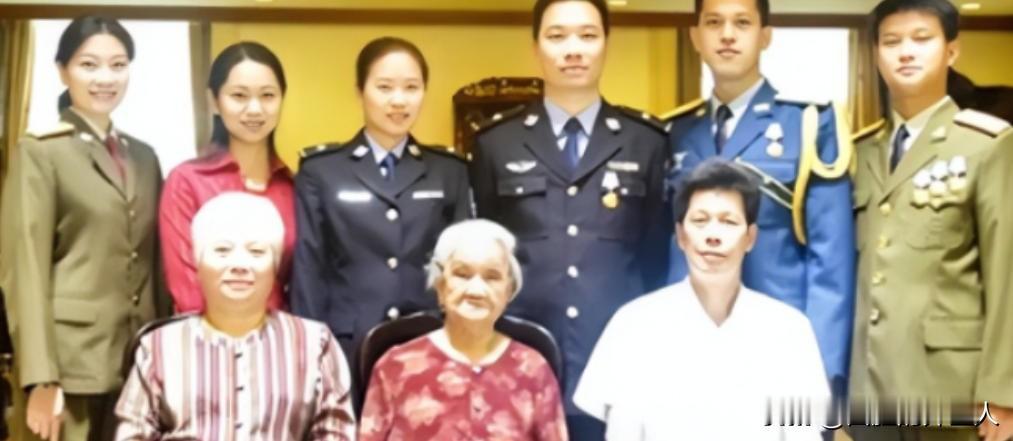 16岁流浪女孩做保姆，深得雇主一家喜爱，两年后，雇主对她说:“从明天开始你不用照