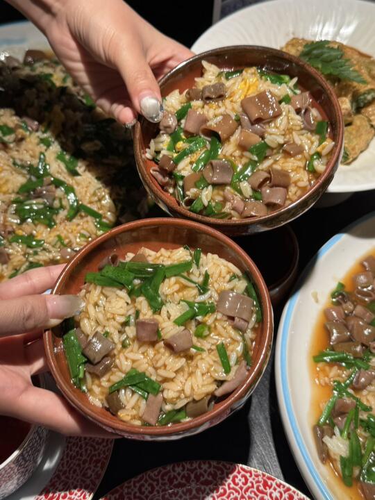 在无锡，排队2小时也要吃的海肠捞饭