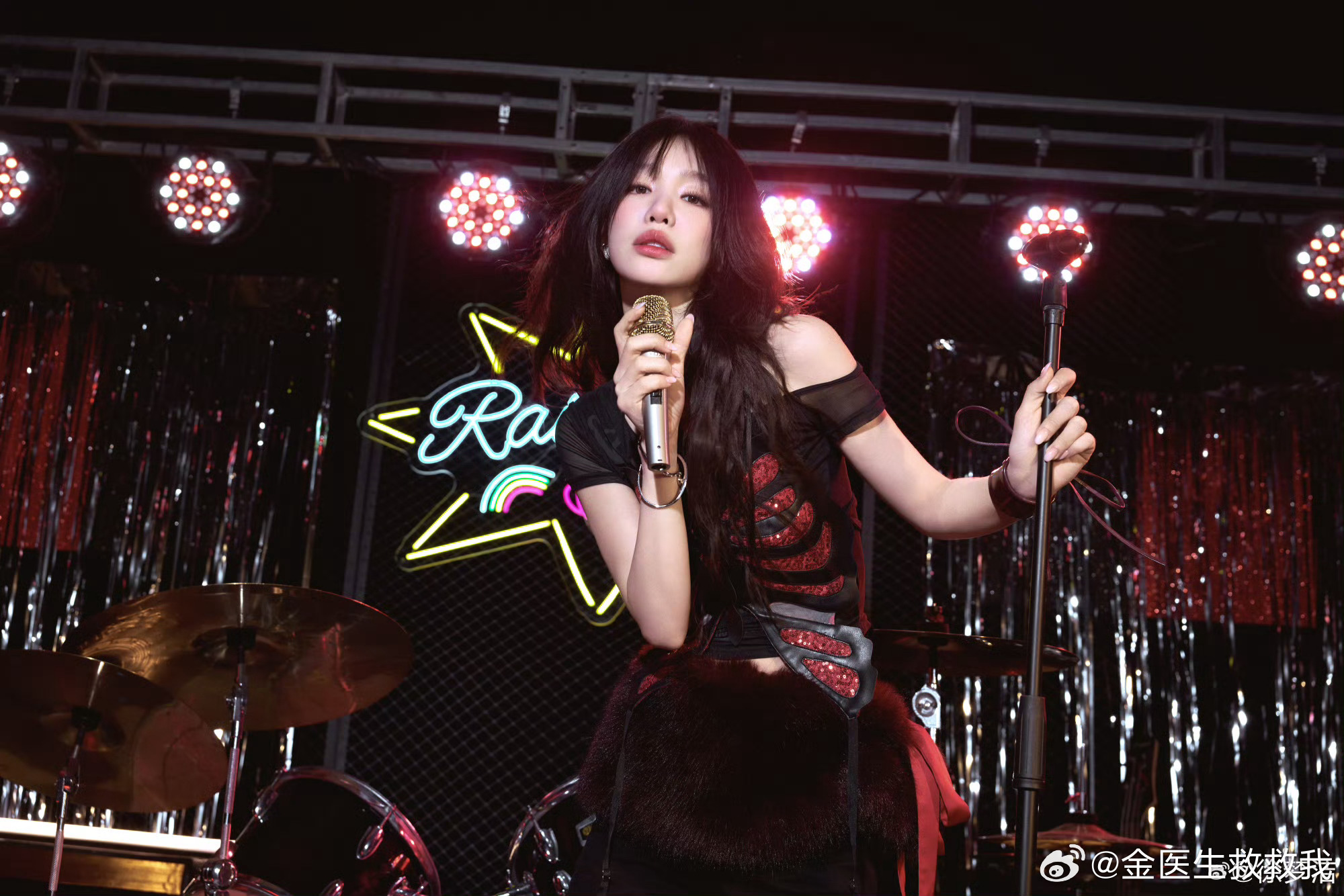 啊啊啊啊啊徐梦洁唱101主题曲拉票“hello hello”天呢，我们火箭少女回