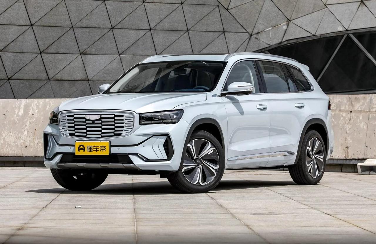 大家好，我是你们的老朋友，一个在懂车帝混了几年、试过上百台车的汽车博主。今天咱们