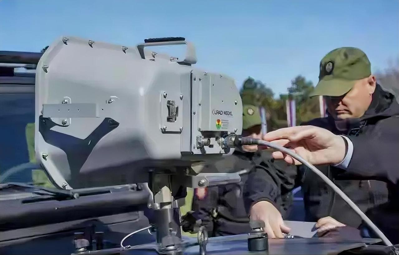 美军委国动用“神秘武器”？数百士兵吐血倒地 白宫暧昧态度藏猫腻
 
美军突袭委内