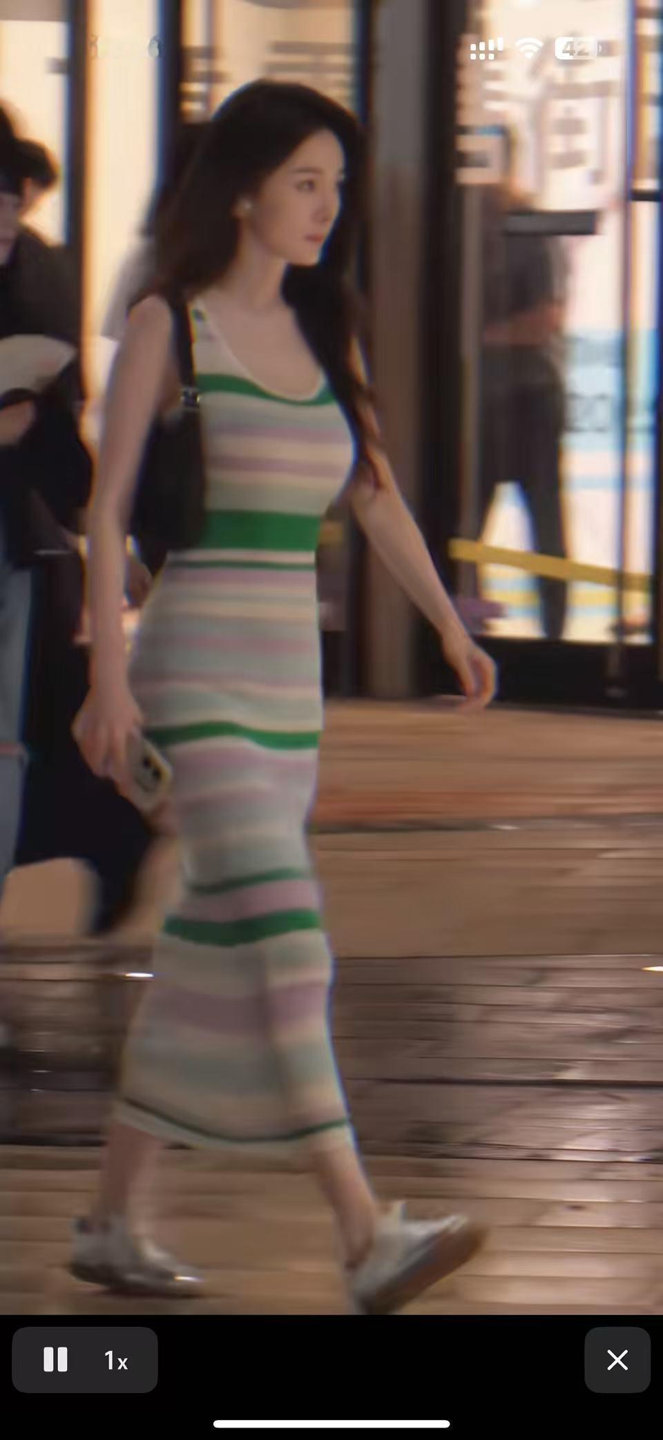 杨幂白帆走路很曼妙杨幂惊蛰无声走路很曼妙 杨幂惊蛰无声走路转场杨幂