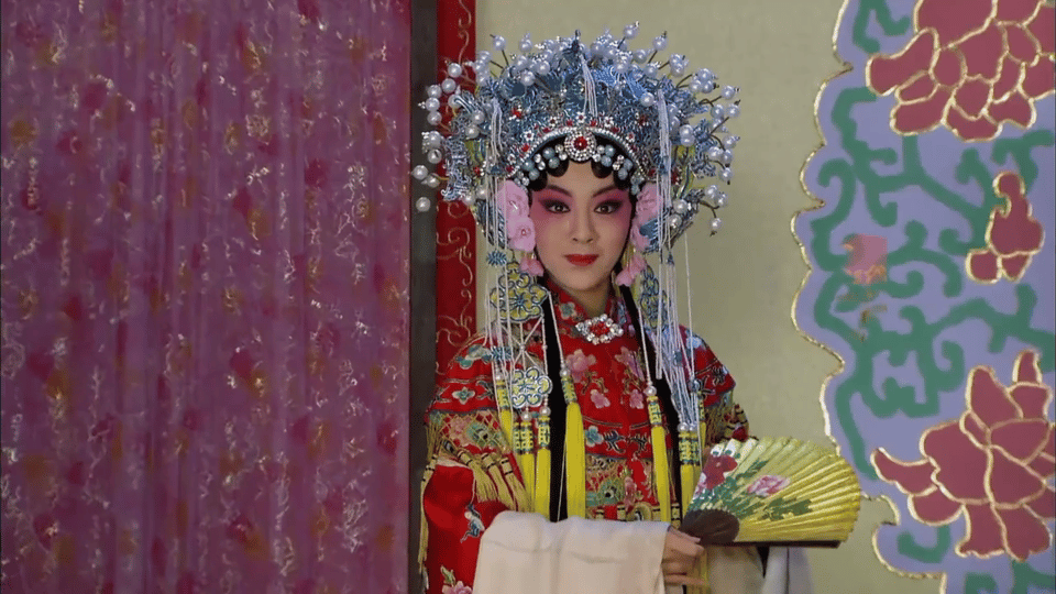 王晓晨虞姬扮相太美了王晓晨用戏腔给自己唱BGM 第一反应：哪个新人歌手发demo
