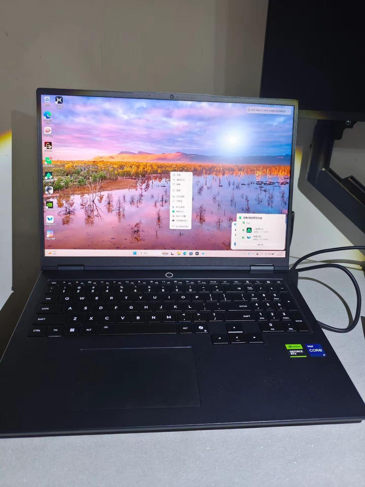 荣耀WIN游戏本H7还是挺全面的。14代I7＋5060和2.5k的LCD屏幕，我