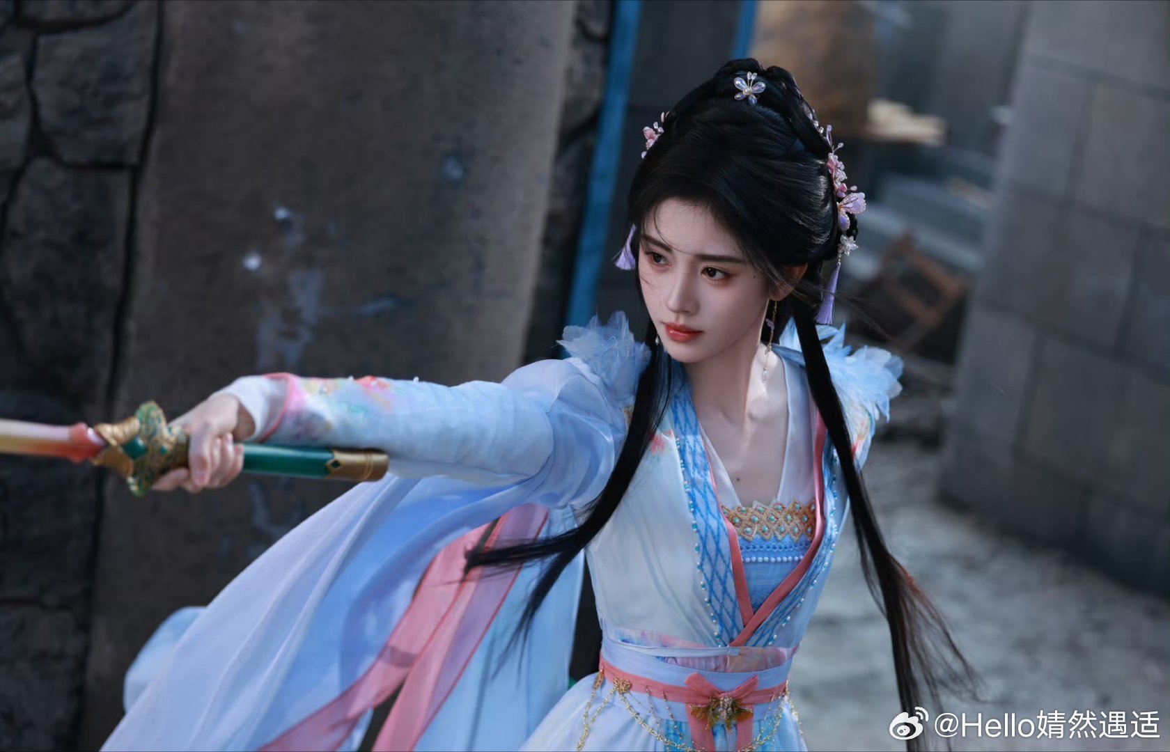 鞠婧祎 🍊鞠婧祎姜黎非 🍊鞠婧祎千香 我在台下已经开始感动，整个世界全是你的