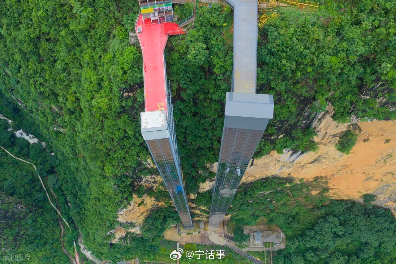 宁波智造288米悬崖电梯打通深山求学路悬崖之上建起“空中校车”，宁波智造跨越千里
