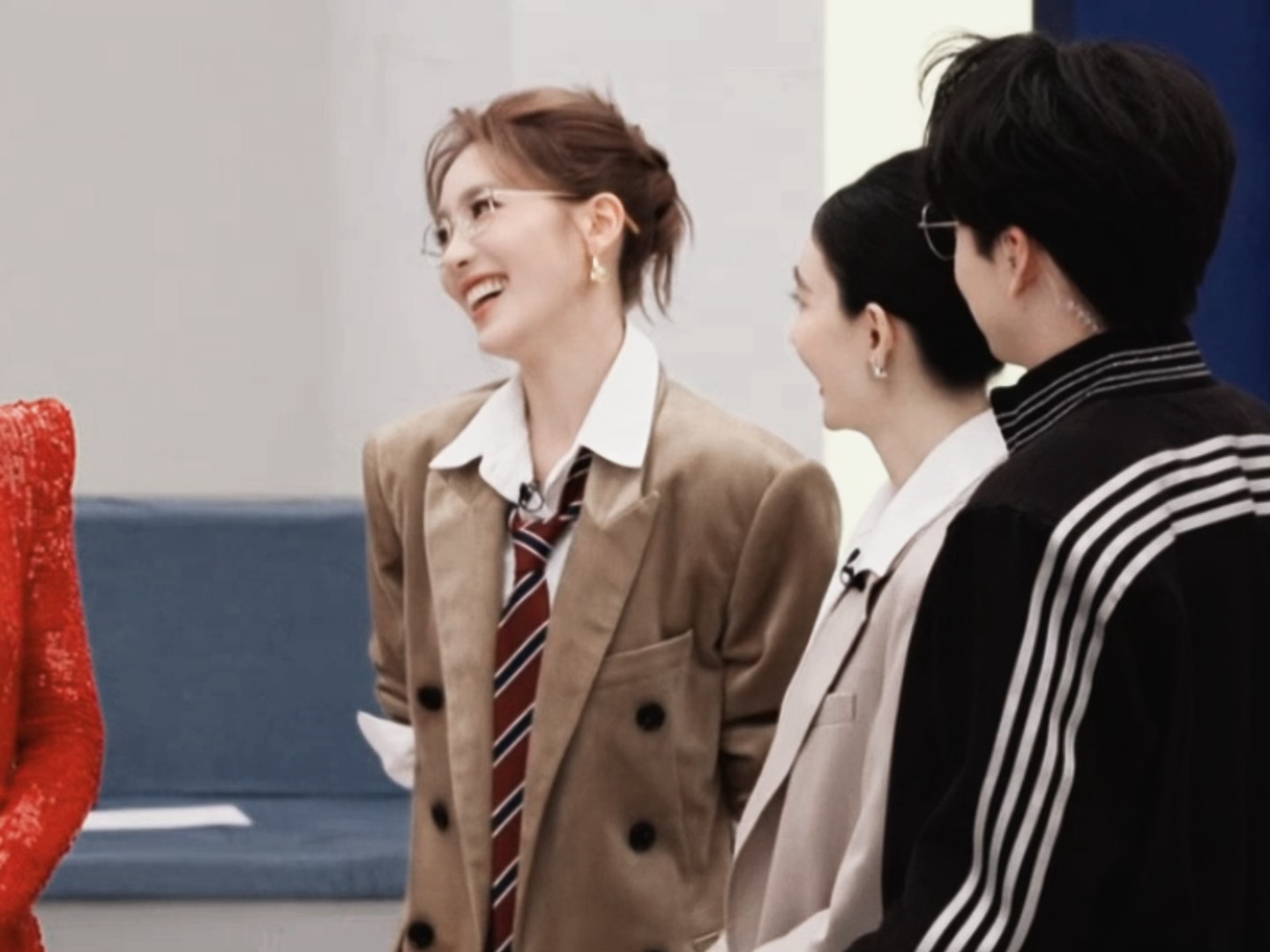 张月 我的天菜来了。。。乘风初见面直播 张月镜头