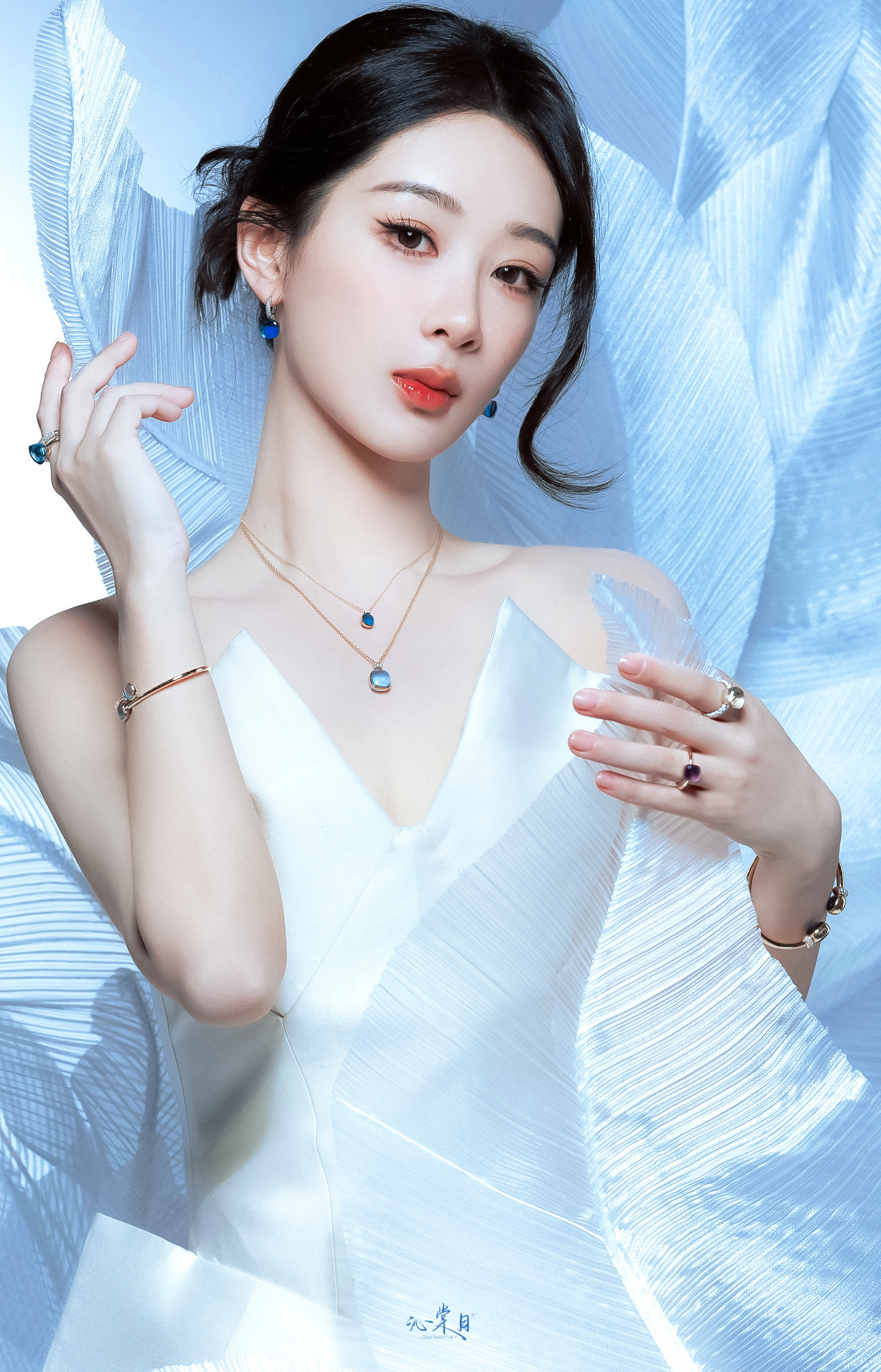杨紫 玉白兰花💧💐✨     杨紫宝曼兰朵全球品牌代言人杨紫