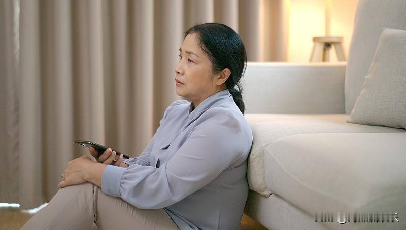 **欠债48万失联8年，35岁那年她的账单让所有人看傻了眼**
俗话说得好：“躲