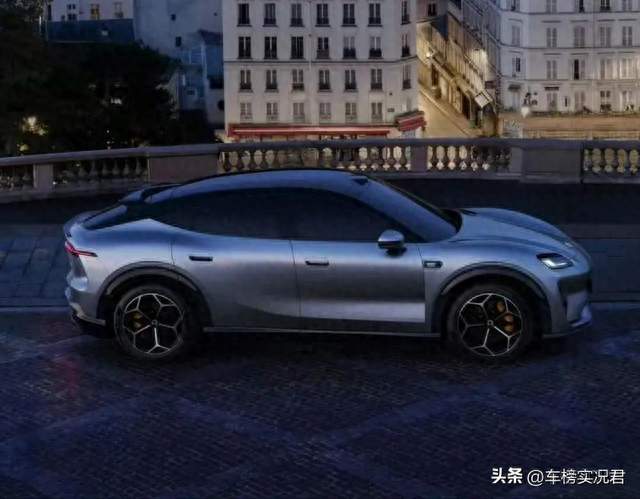 AIVA ME7实车亮相！赛力斯全新车型，智能化不再搭载华为方案