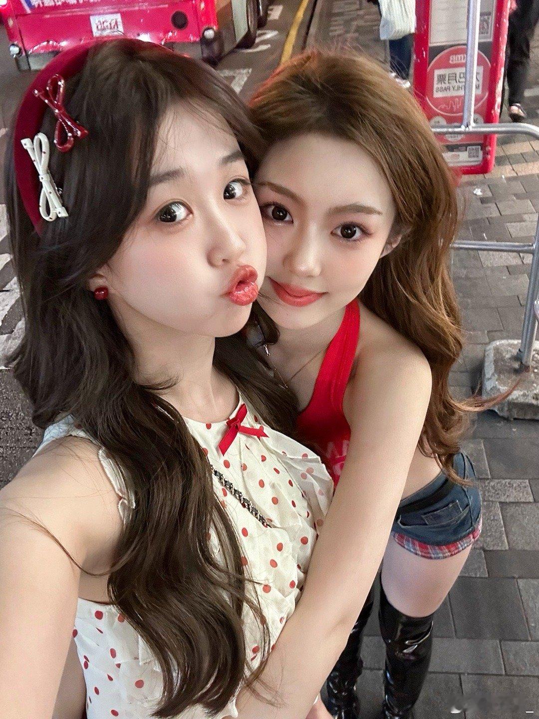 很红的一组照片哈哈哈～❣️Merry Christmas～🧑🎄🎄  