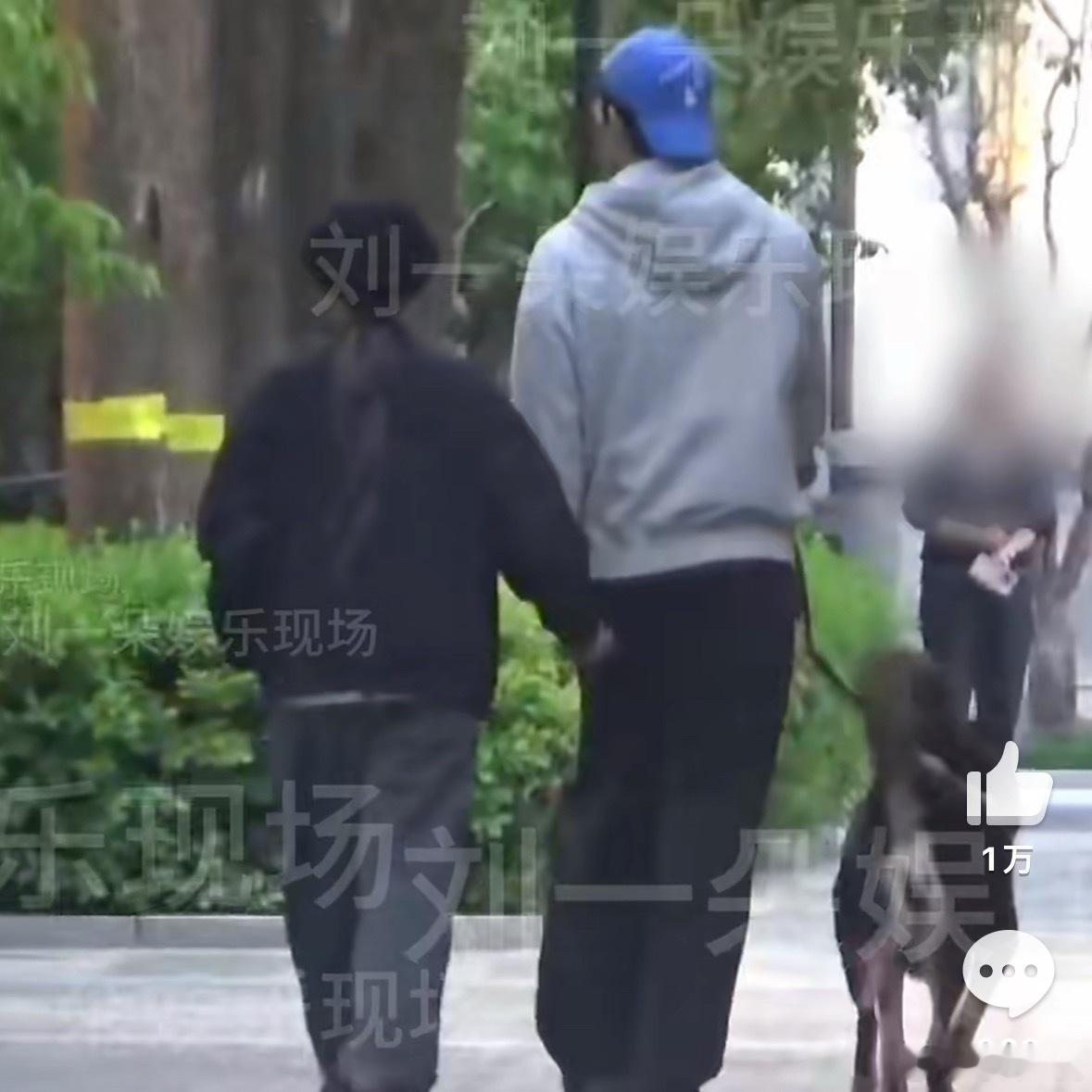 孟美岐恋爱刷到孟美岐恋爱热搜了，跟圈外男生连着两天牵手遛狗，还被拍到摇手臂撒娇。