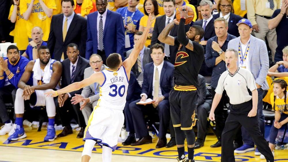 TT爆料十年前NBA总决赛内幕！欧文心里早就有数：库里根本就防不住我，我比他更强