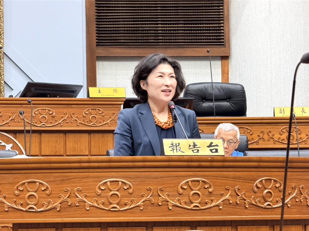 台东出生率全台湾第一，台东县长饶庆铃很自豪。
台东县长饶庆铃9月4日赴台东县议会