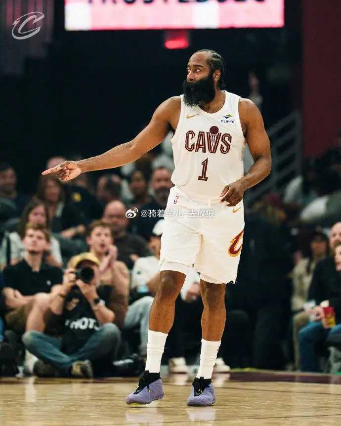 骑士横扫76人达成40胜东部第4队 哈登21+5+5迎29000分里程碑哈登迎2