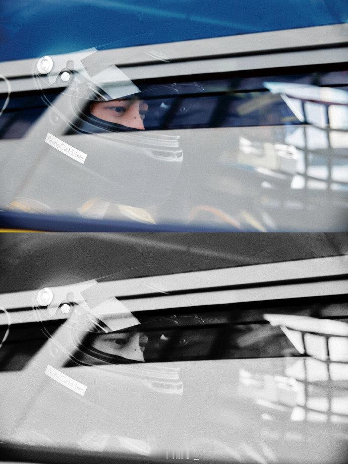 田栩宁穿赛车服田栩宁晒赛车照预告 田栩宁晒赛车照预告! ​​​