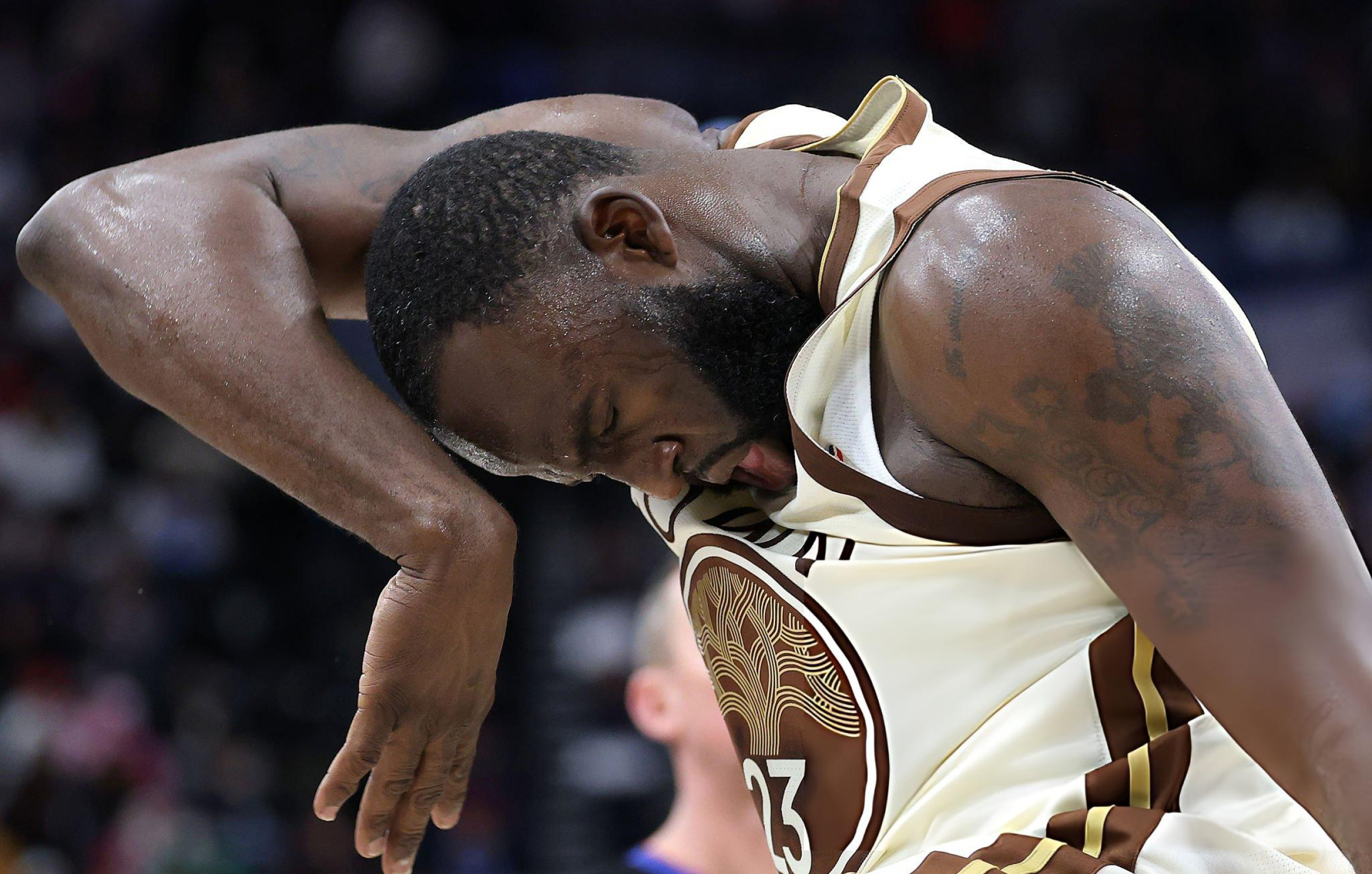 还是想不明白你在场上干啥呢新赛季篮不住我的观赛搭子