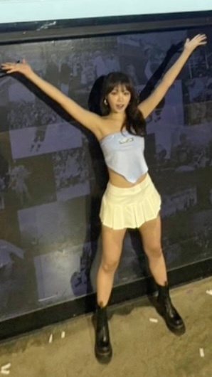两边放了不一样的表情>< ​​​
