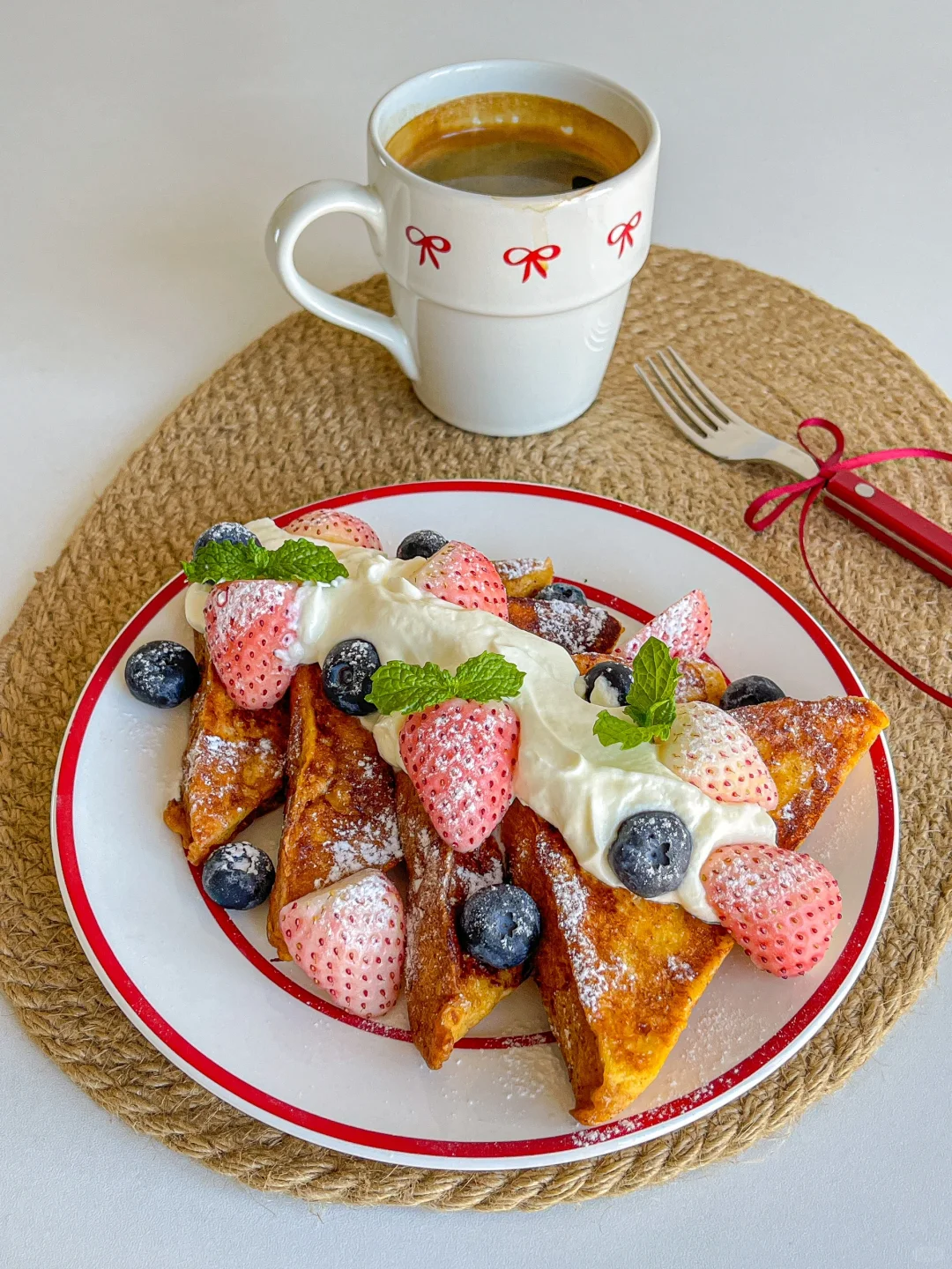 元气早午餐🍓奶油莓果法式吐司🍞热美式☕️