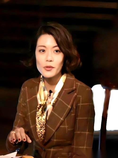 陈果抛出过一段撕破无数人伪装的狠话：“男女只要是异性，相处时间长了必生感情。谁也