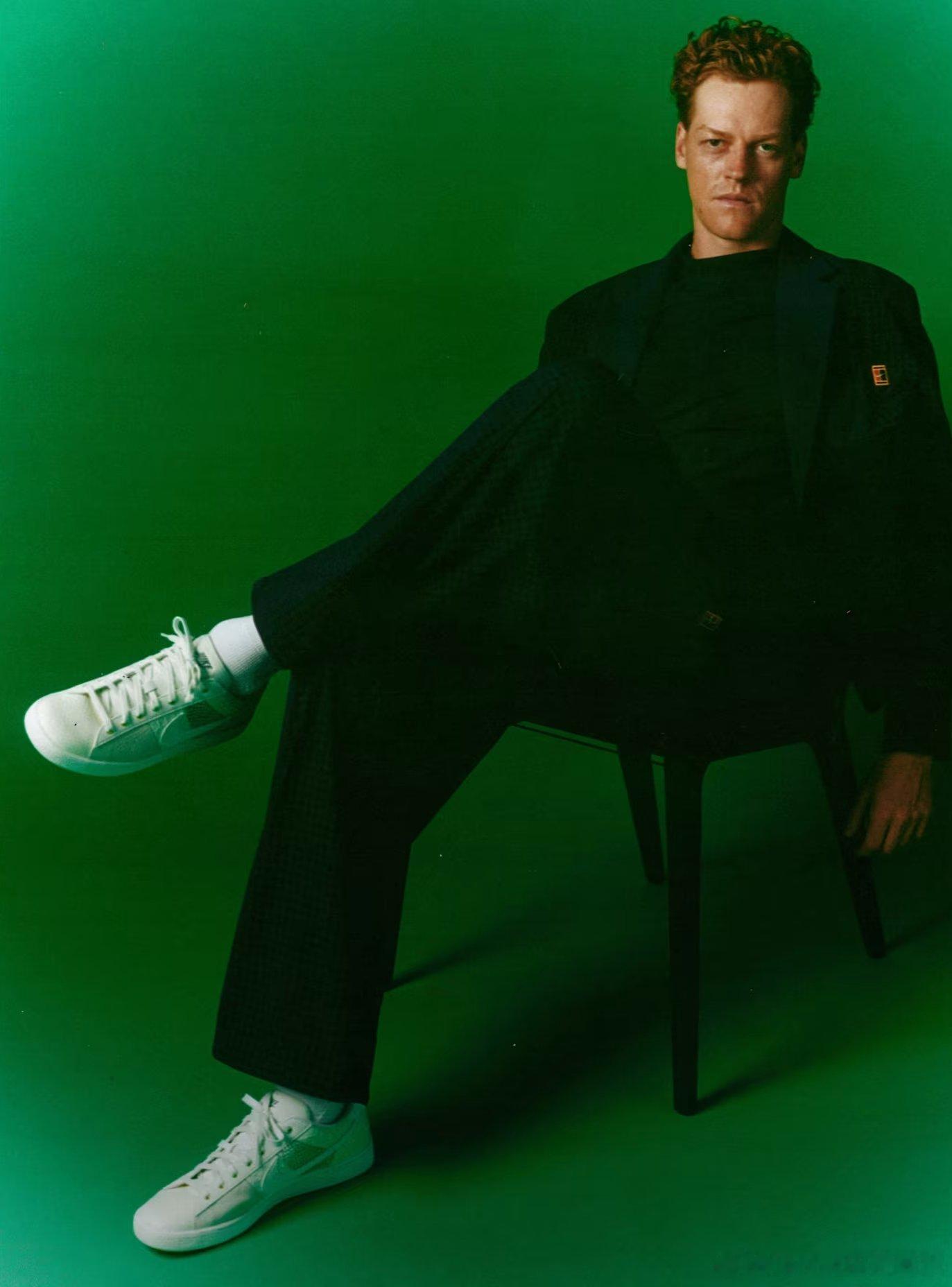 辛纳的nike新照看这个表情，辛纳自己也不算太满意吧ATP