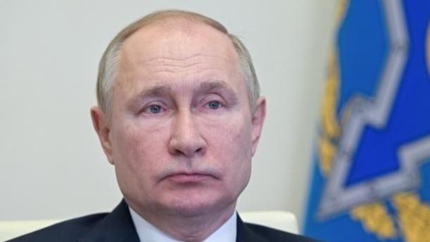 第一面白旗举起，俄罗斯终于看清，关键时刻谁才是真朋友，俄罗斯没想到，第一个扔下白