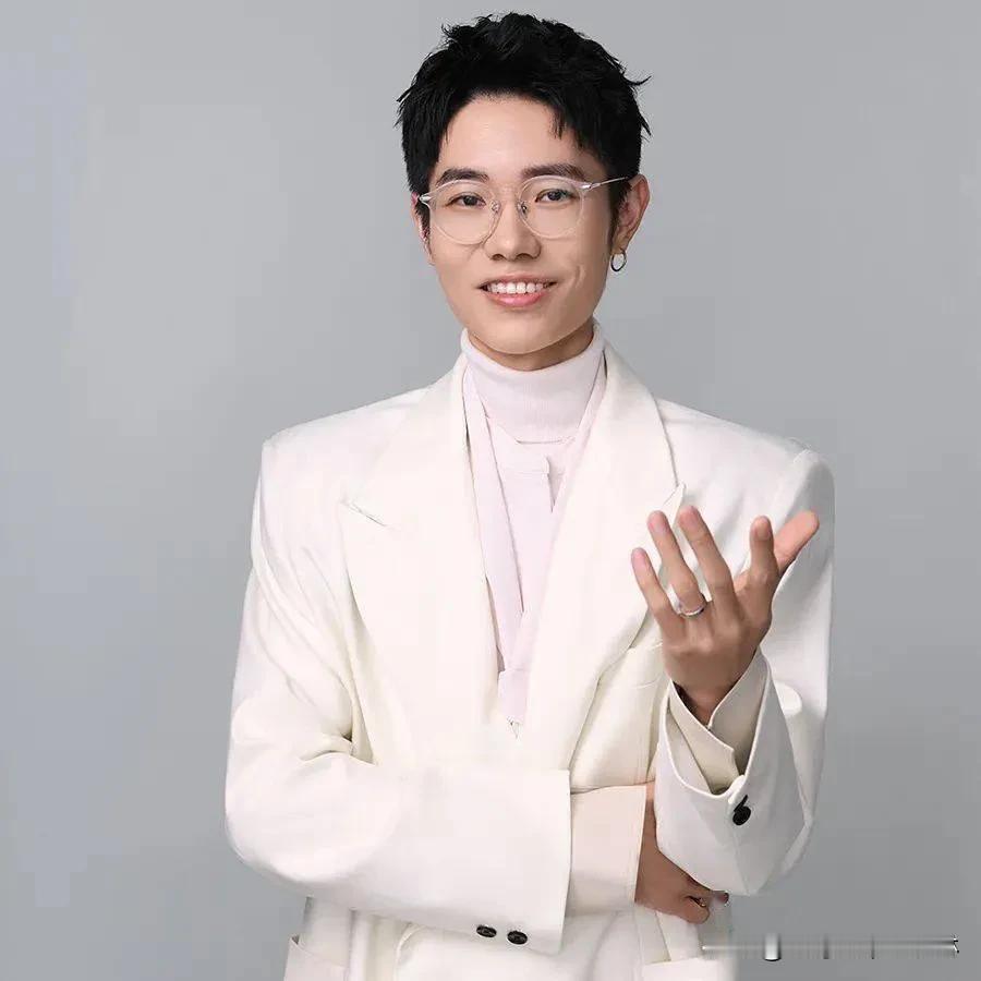 只是有可能翻倍，不过现实情况是，有商家已经把李行亮要参加商演的信息删除了，因为公