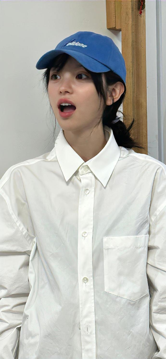 田曦薇 