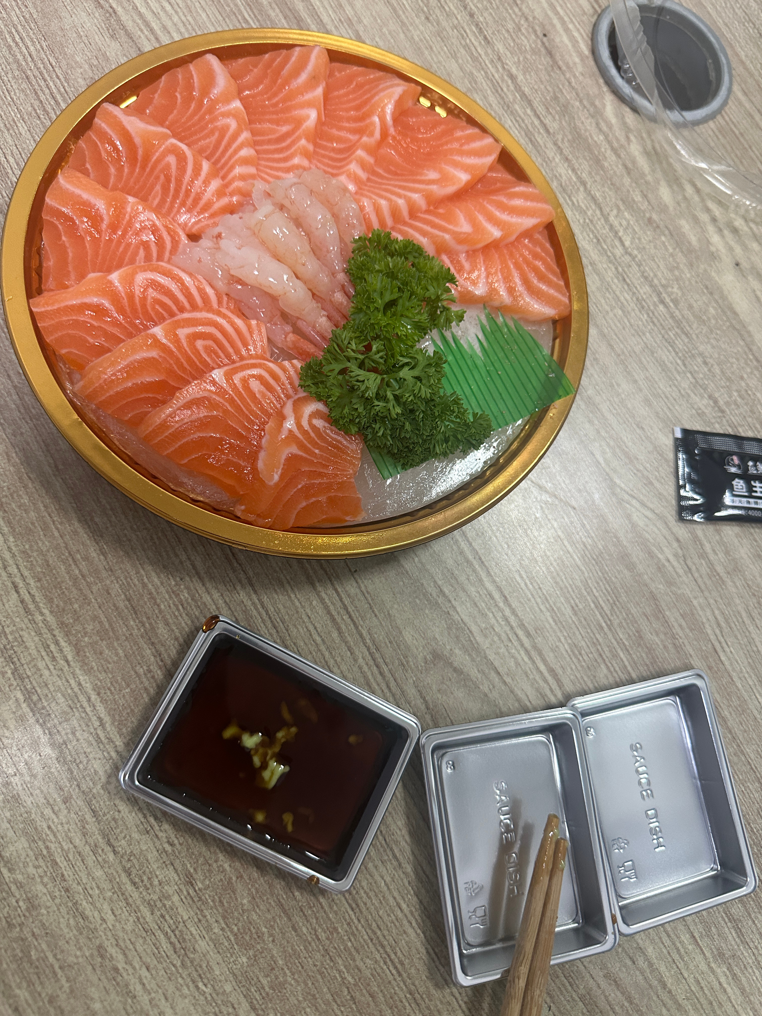 瘾犯了 一晚上怒吃300g 