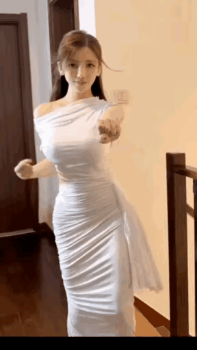 原来白色，才是完美女人的搭配色。