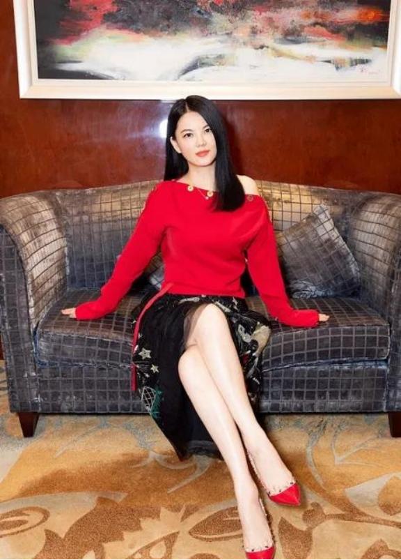 2006年，李厚霖和李湘离婚，他翻脸大骂：“我这辈子犯的最大错误就是娶了这个贱女