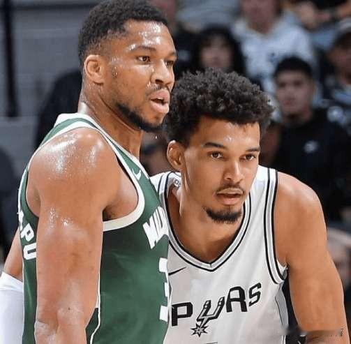 帕金斯:马刺如愿意送出卡斯尔，将成为字母哥最热门下家
今天早些时候，名嘴帕金斯在