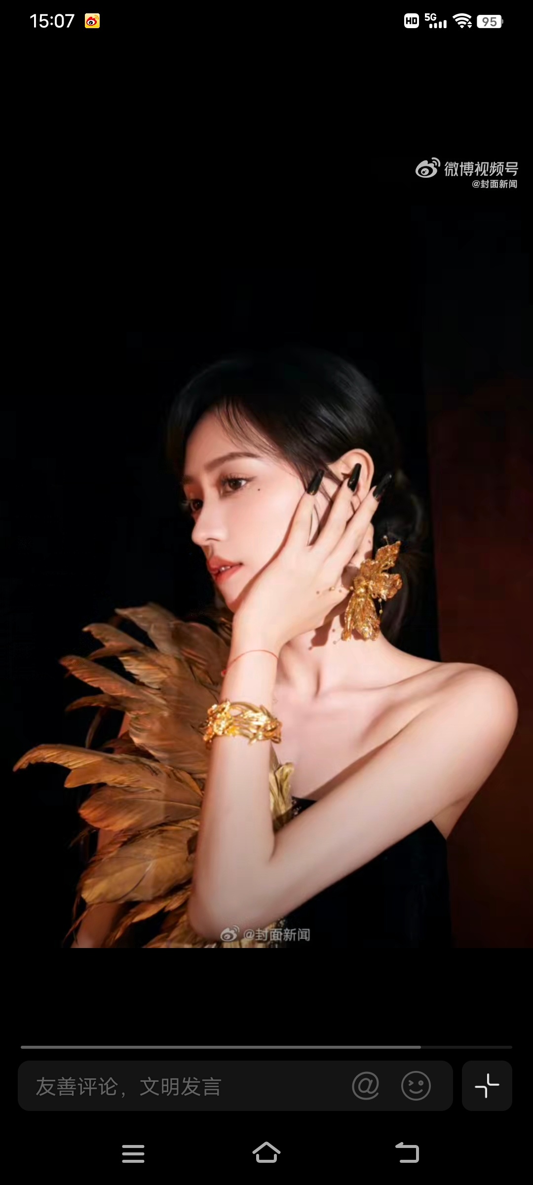 黄婷婷曾被判赔偿丝芭传媒350万 丝芭传媒旗下涉及众多艺人合约纠纷官司，黄婷婷的