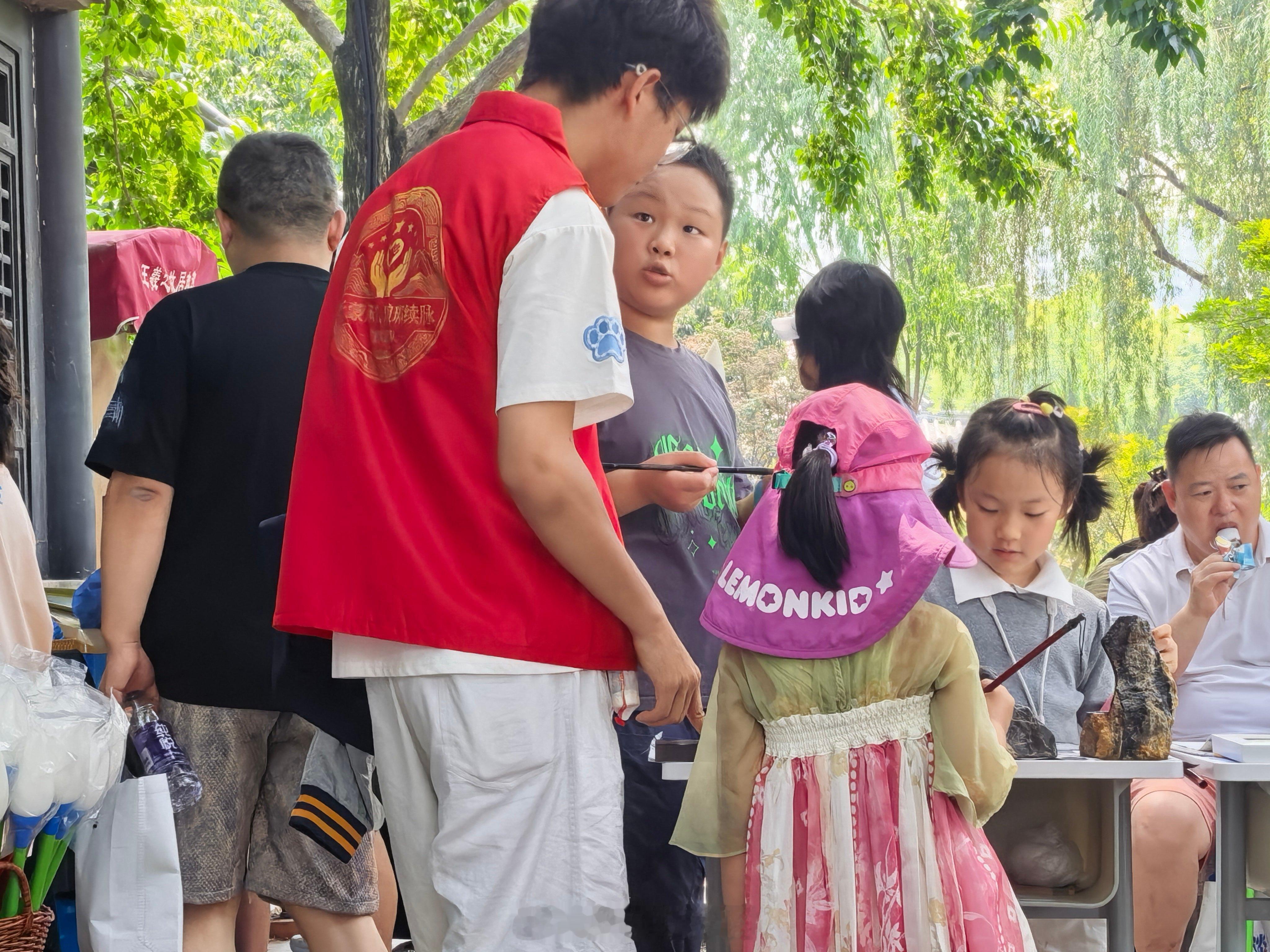 山东青年赓续沂蒙魂筑梦少年行山东青年暑期实践传递星火微光 【探寻汉简遗韵 赓续琅