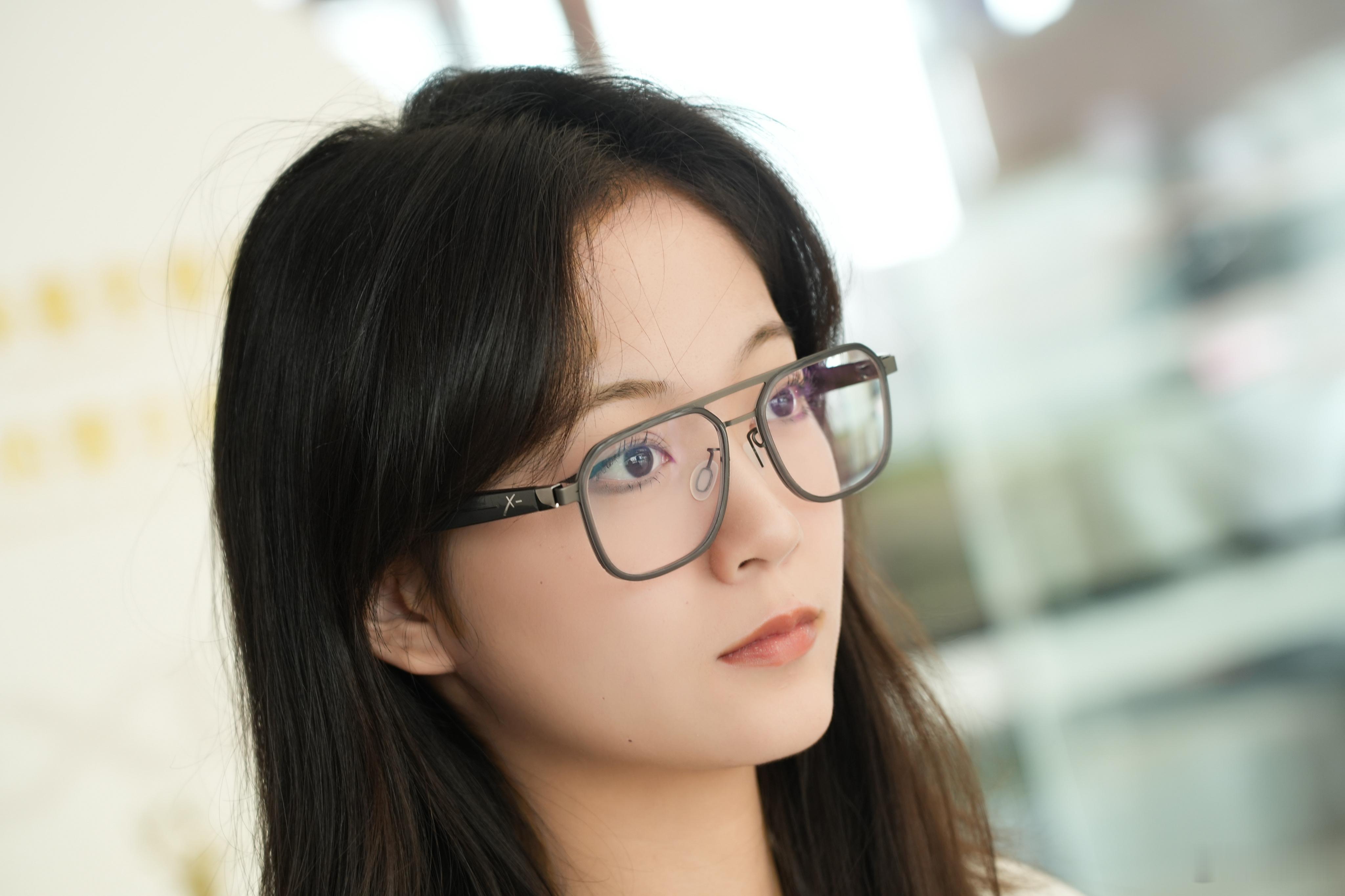 分享一波界环 AI 音频眼镜图赏，视频等等来轻巧、简约是它给我的第一感受，眼镜本