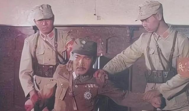 1938年1月24日，韩复榘在一座小楼里被特务处决，事后，蒋介石严厉斥责戴笠：“