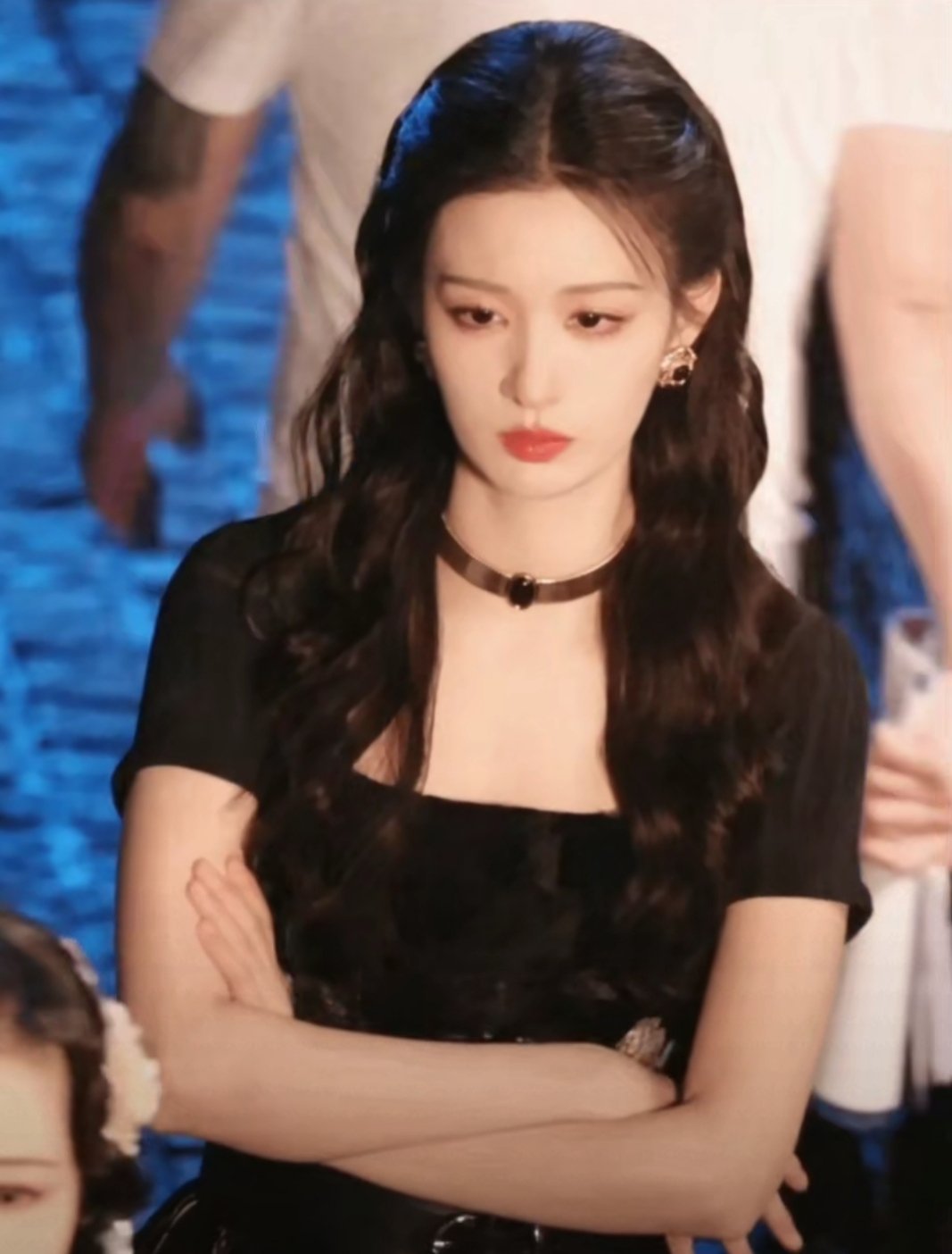 王楚然很适合这种霸气美女，拽拽的样子， 