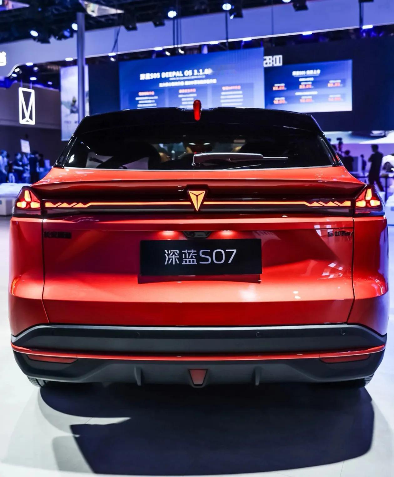 人的一生不要瞎忙，做好这四件事你就成功了！尤其是第四件特别重要！
1、经营好家庭