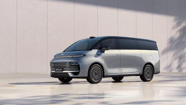 车长超5.3米，定位旗舰MPV，吉利银河V900广州车展首发亮相
银河V900于