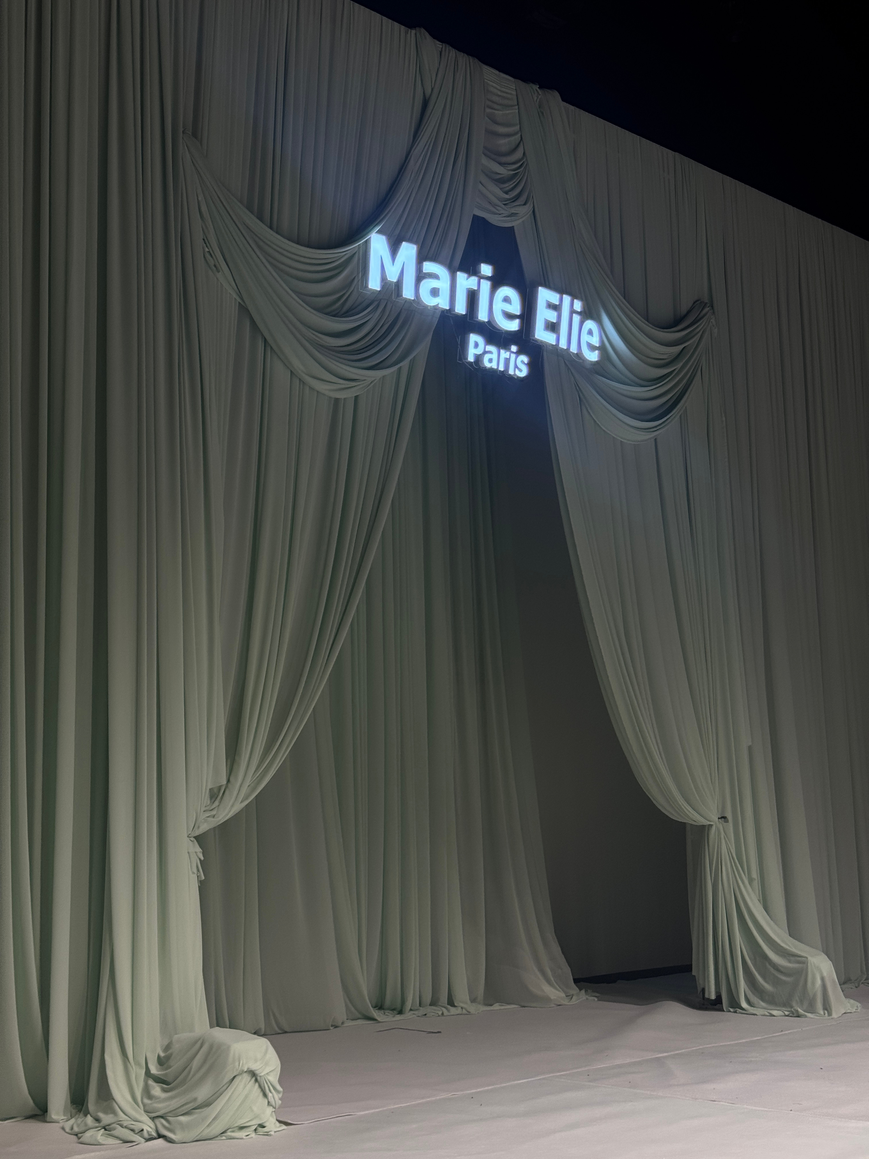 好多人啊乱社恐 