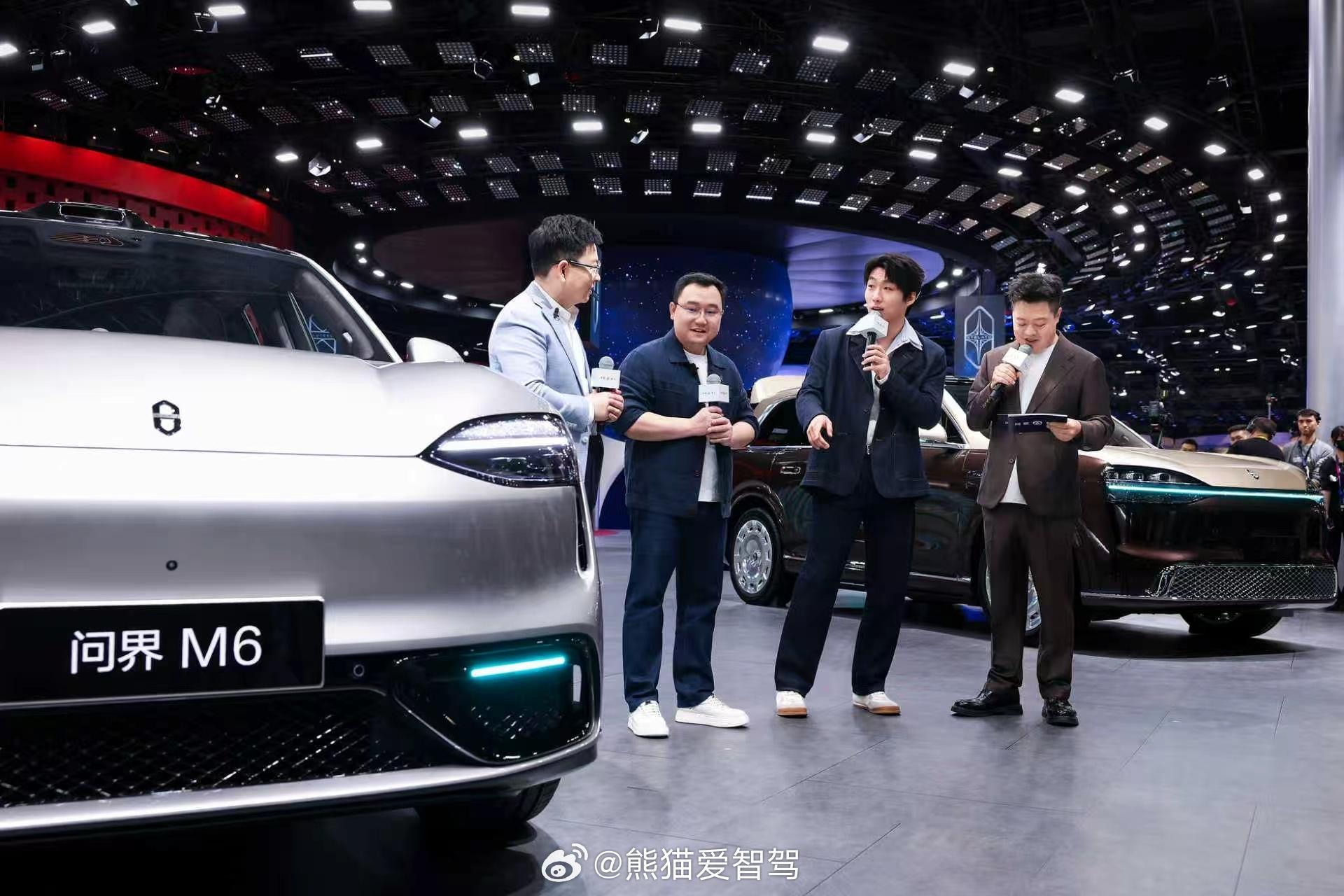 王天放30秒车内收纳挑战 新锐王牌问界M6准车主，喜人王天放惊喜现身2026北京