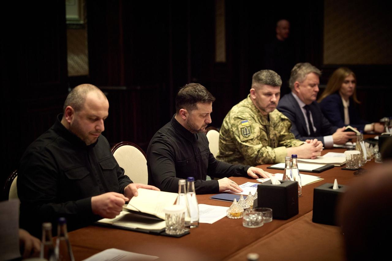 泽连斯基暗示乌克兰可能与以色列展开合作。
3月30日，乌克兰总统泽连斯基在接受以